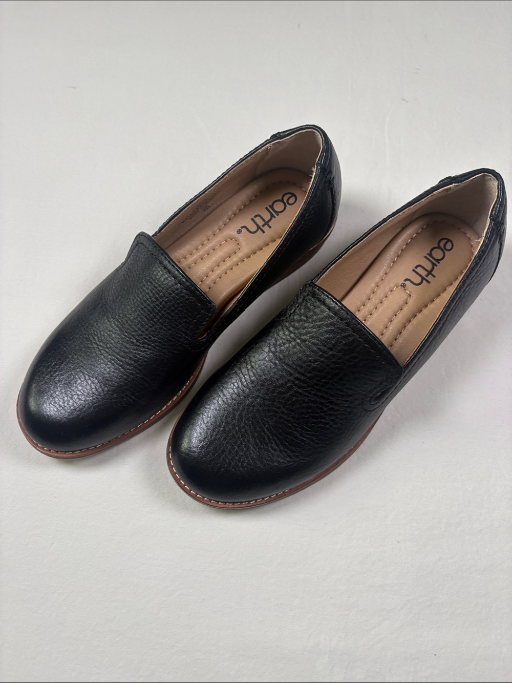 Earth Black Leather Slip-On Flats for Women
